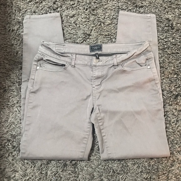 Celebrity Pink Skinny Jeans - Picture 4 of 5